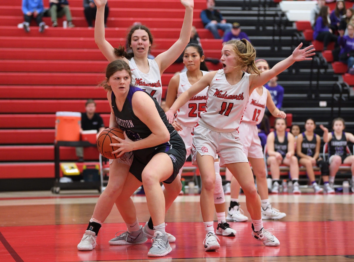 Two_Jeff Harwell_Wadsworth_Barberton_girls.30